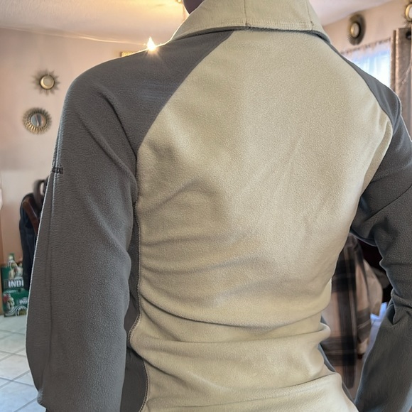 Columbia 🤩 - Picture 4 of 4